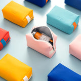 SMILING GIRL COLOUR MINI BEAUTY CASE