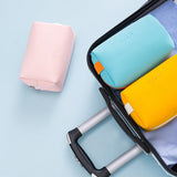 SMILING GIRL COLOUR MINI BEAUTY CASE